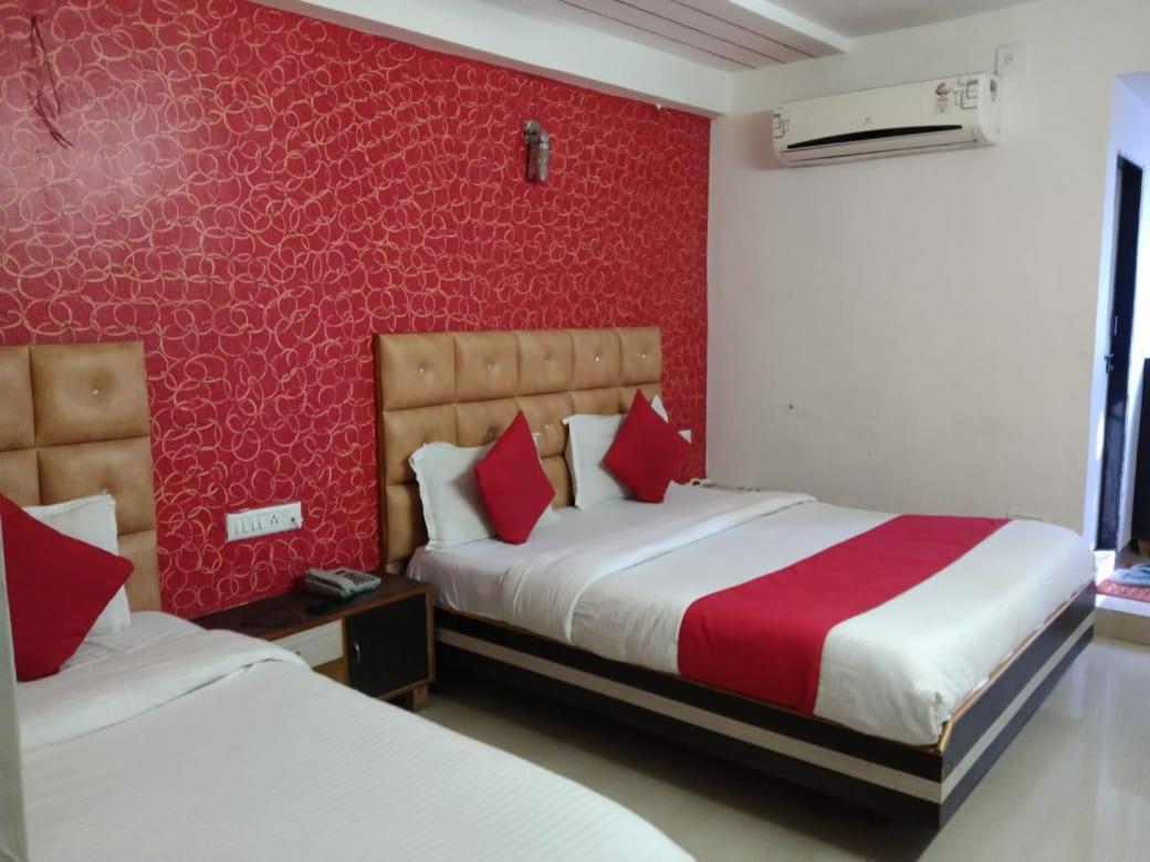 Hotel Anjali Palace Ahmedabad Exterior foto
