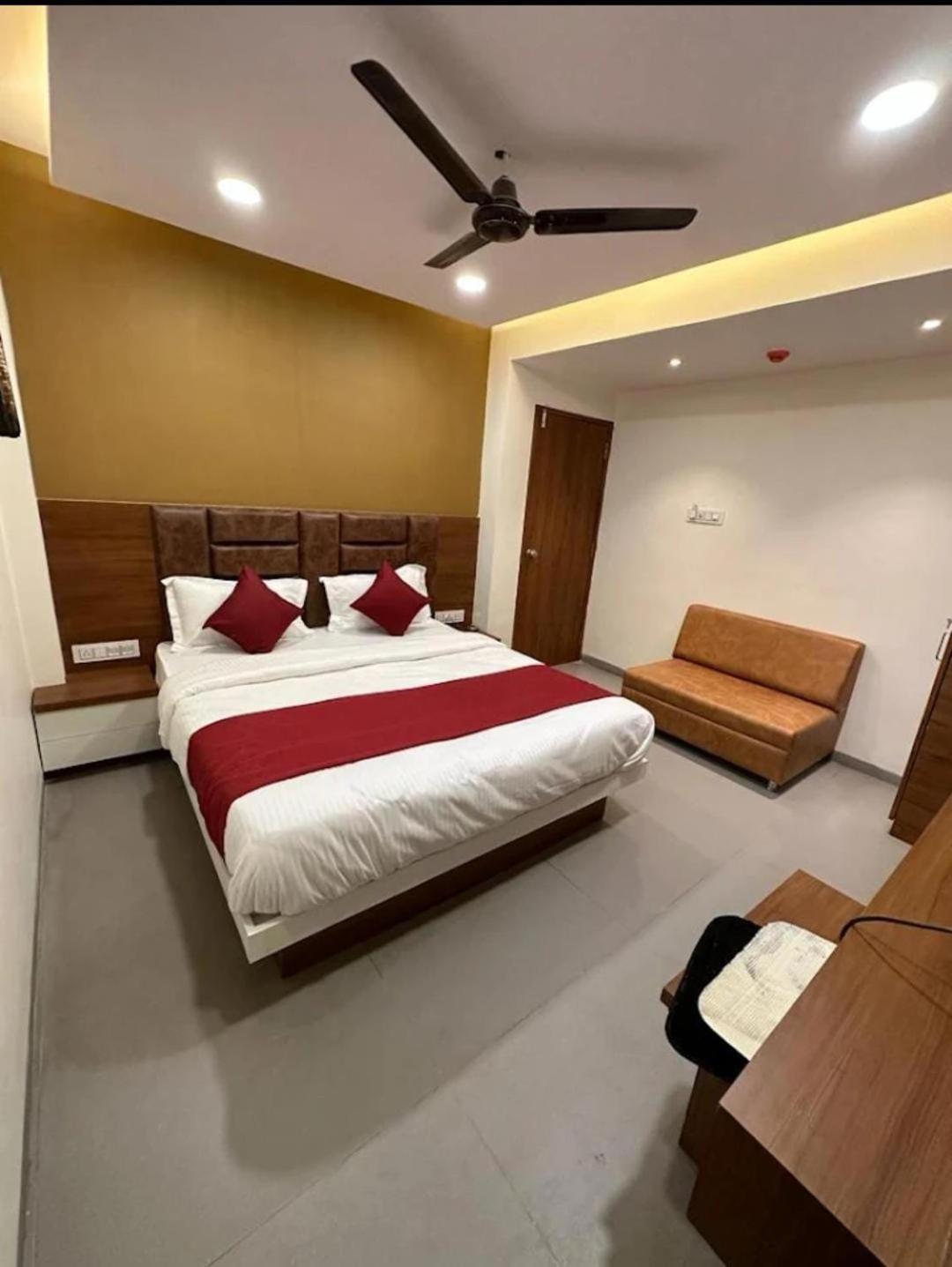 Hotel Anjali Palace Ahmedabad Exterior foto